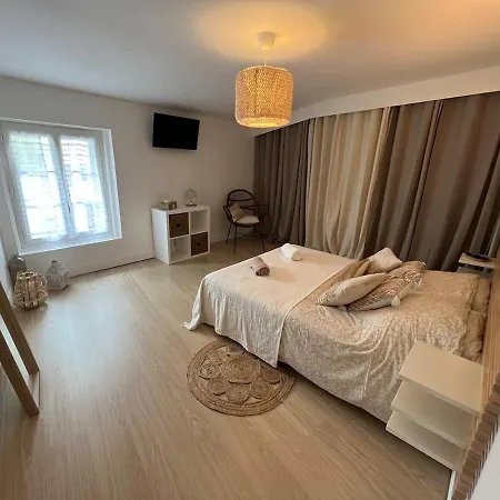 Cozy 2-room Bohemian # Charente Garage & Wifi # Apartment *